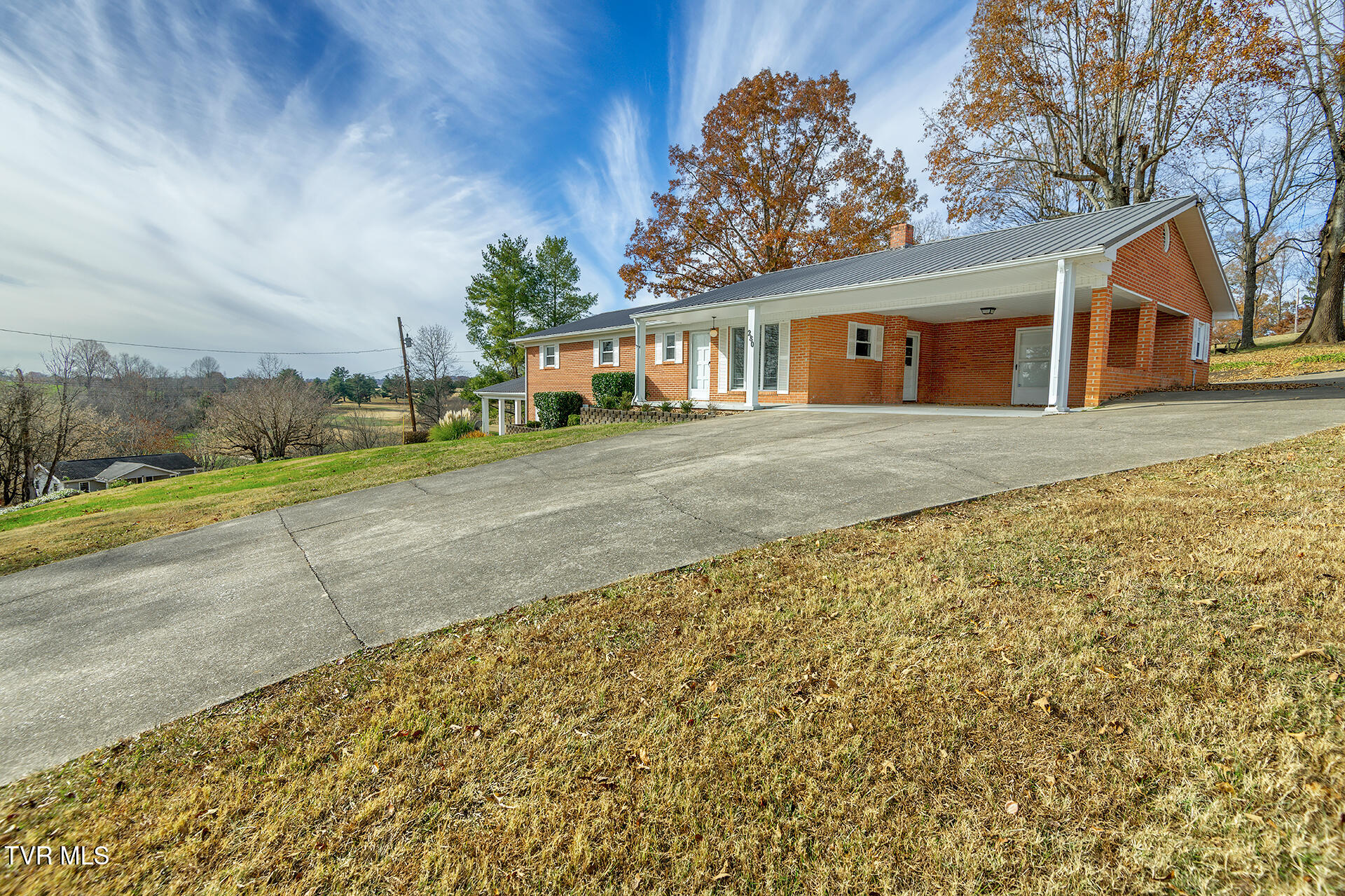 280 Falcon Circle Afton, TN 37616 - Photo 7 of 52 Exterior front of home