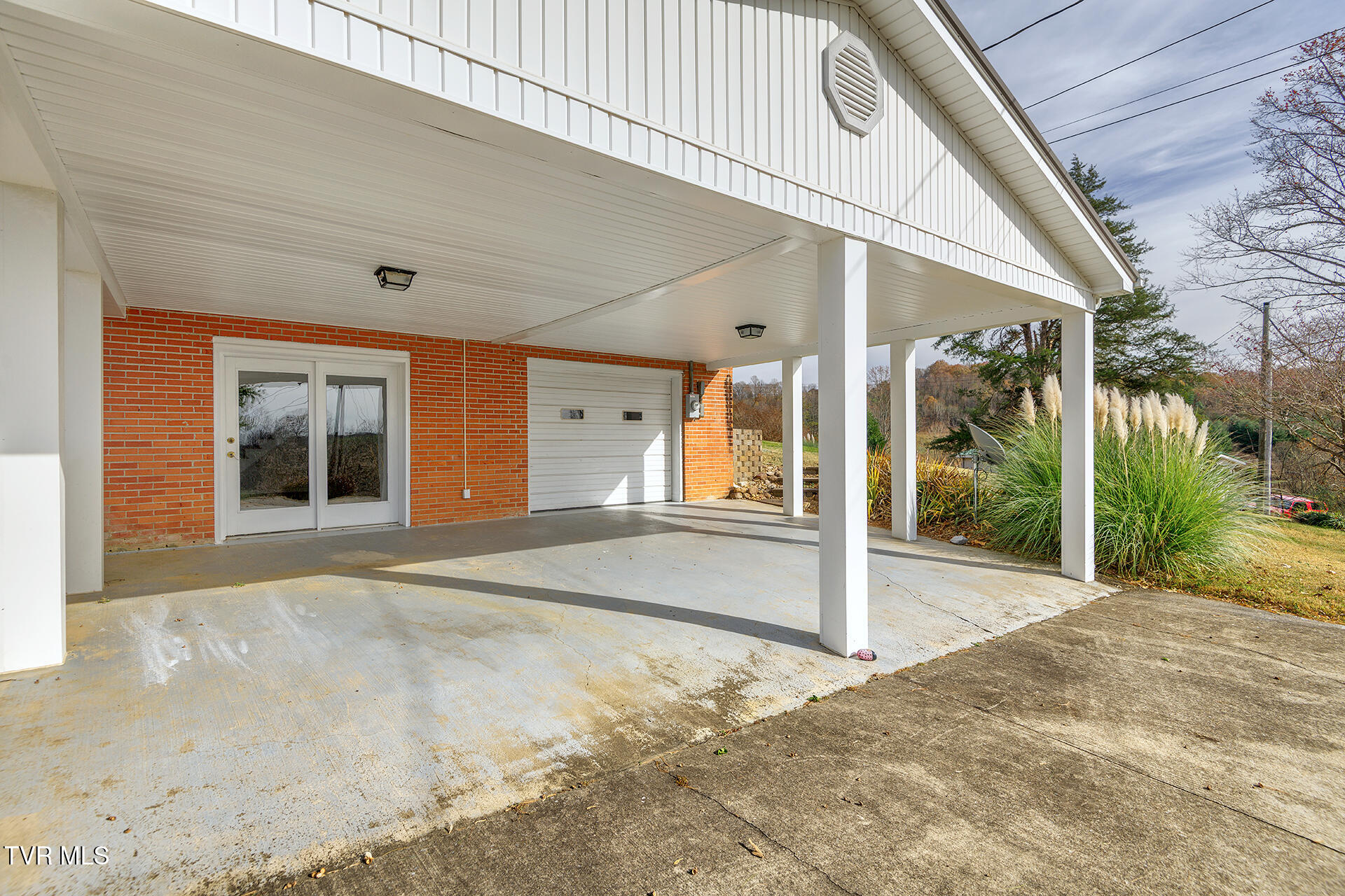 280 Falcon Circle Afton, TN 37616 - Photo 9 of 52 Basement carport