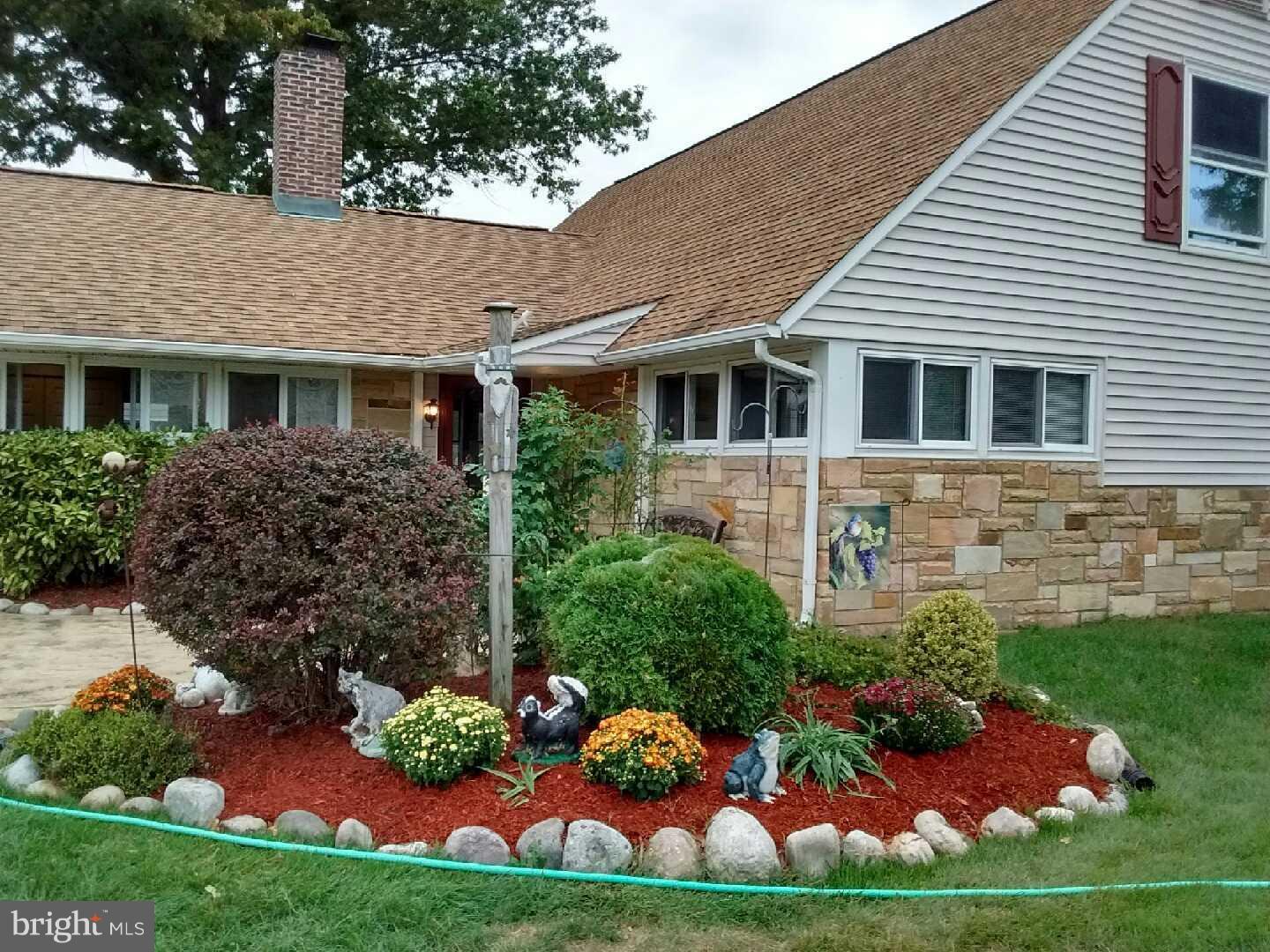 87 Firtree Road Levittown, PA 19056 - Photo 4 of 22 Exterior Front