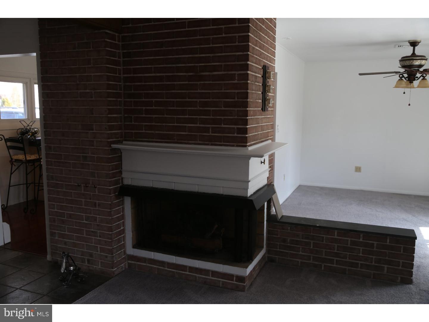87 Firtree Road Levittown, PA 19056 - Photo 10 of 22 Gallery Image 10