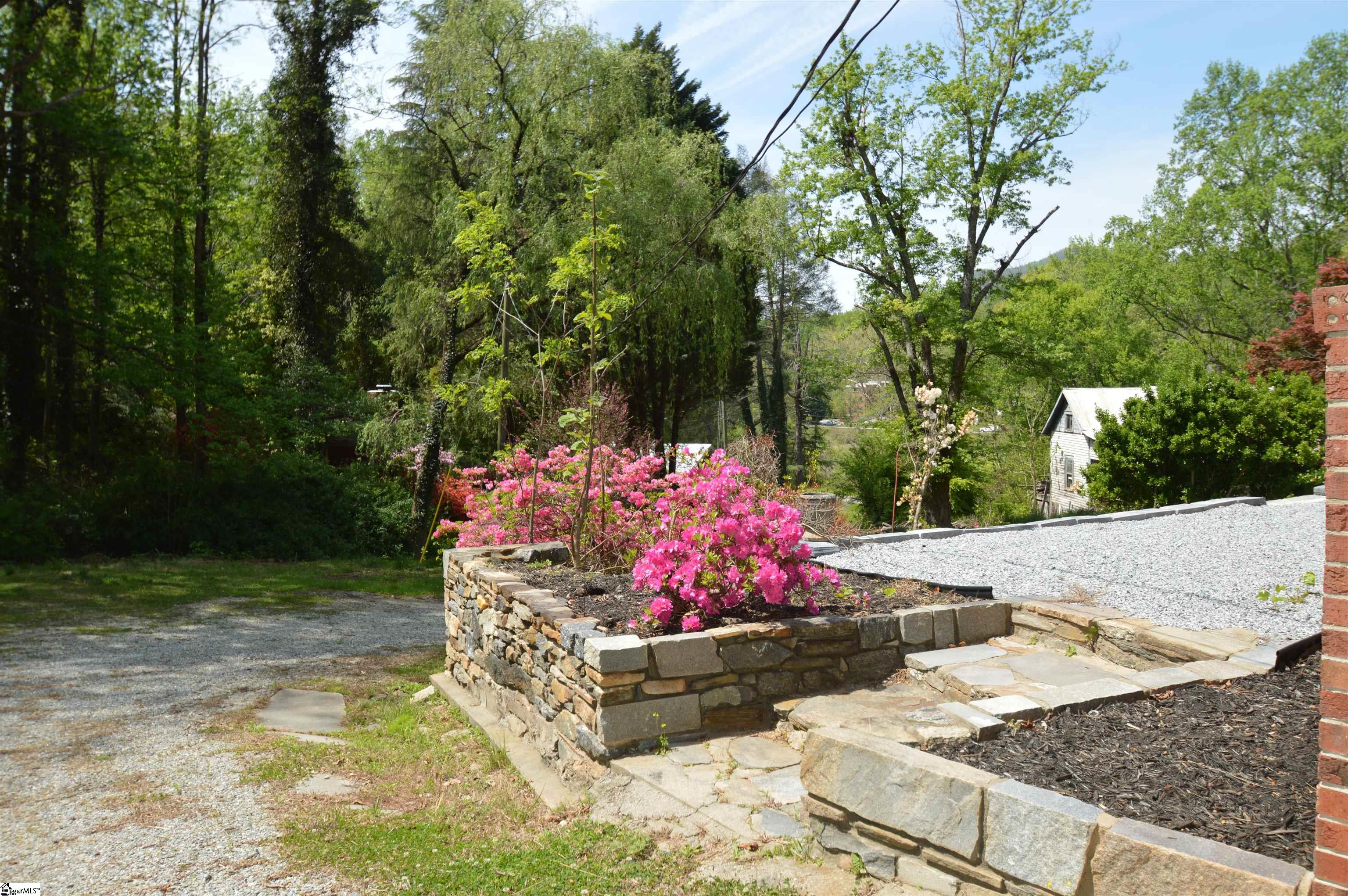 191 Flat Rock Hill Road Tryon, NC 28782 - Photo 5 of 31