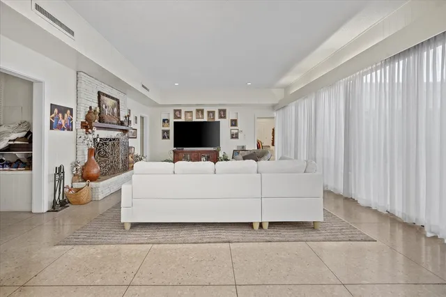 $449,500 | 1004 Hickory Avenue, McComb, MS 39648