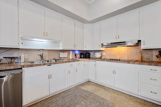 $449,500 | 1004 Hickory Avenue, McComb, MS 39648