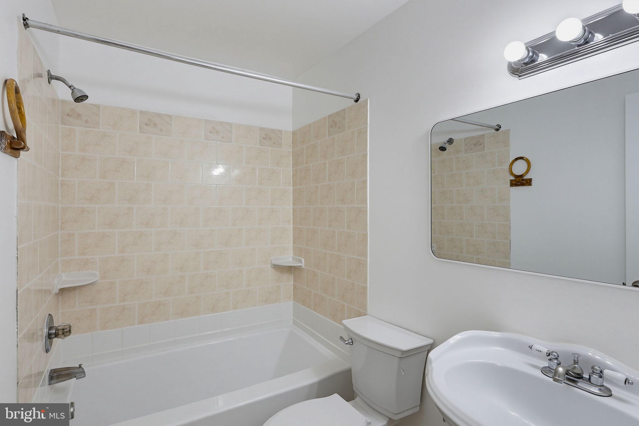 14423 Innsbruck Court, Unit 3M Silver Spring, MD 20906 - Photo 35 of 39 Gallery Image 35