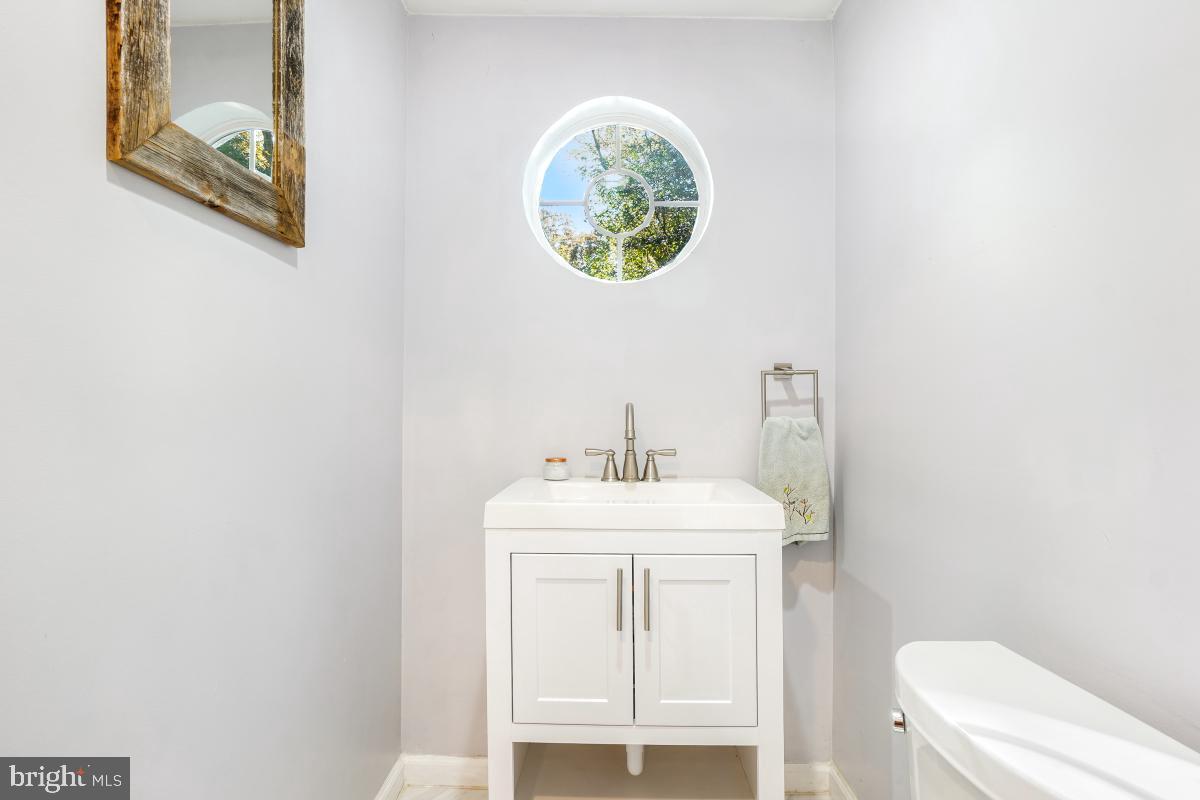 410 Mississippi Avenue Silver Spring, MD 20910 - Photo 15 of 30 Main floor powder room