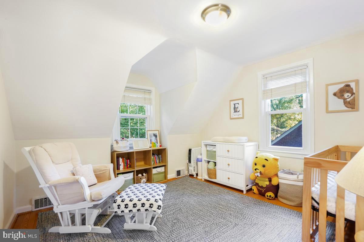 410 Mississippi Avenue Silver Spring, MD 20910 - Photo 21 of 30 Spacious upper level secondary bedroom