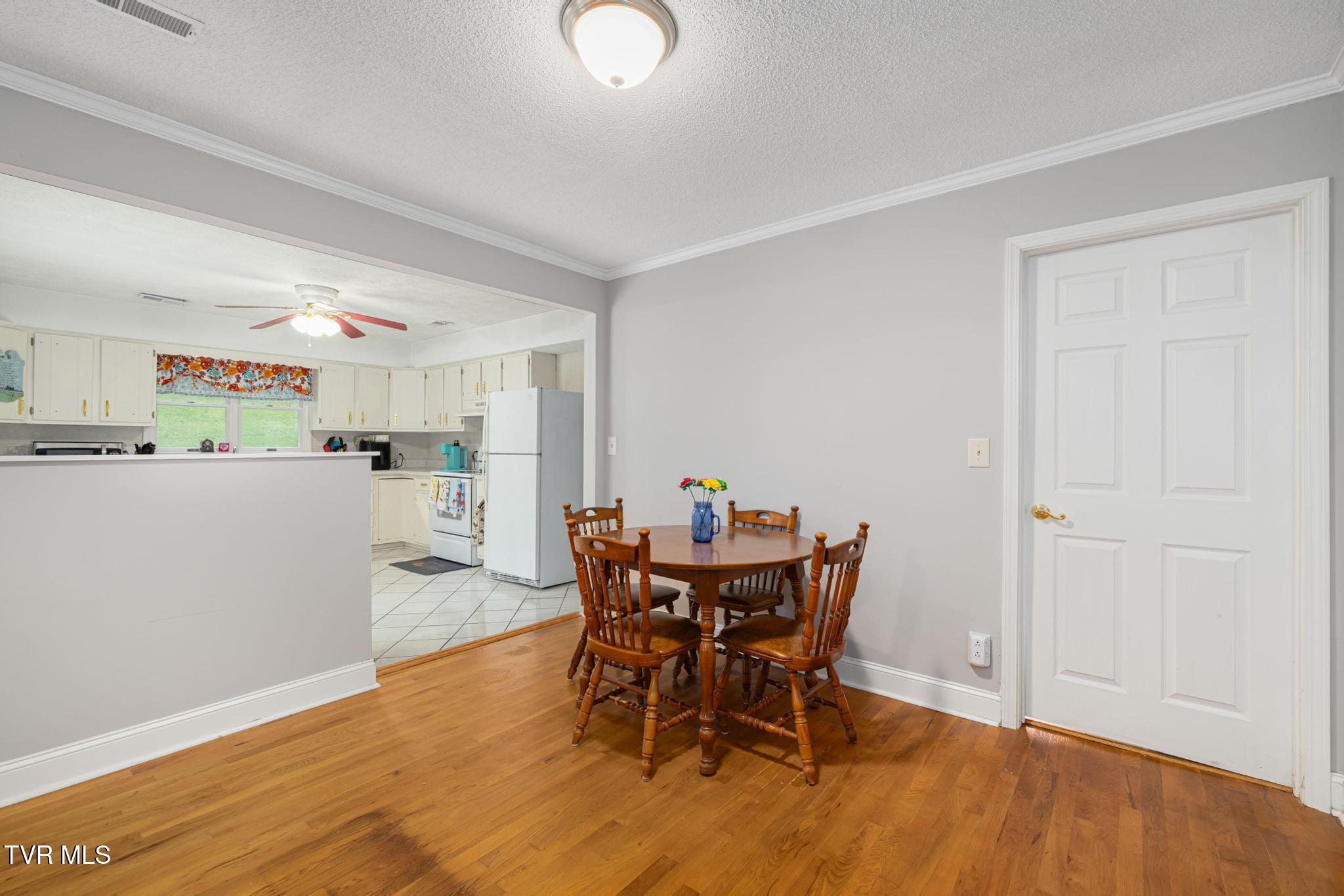 702 Jordan Road Elizabethton, TN 37643 - Photo 17 of 42 IMG_8590