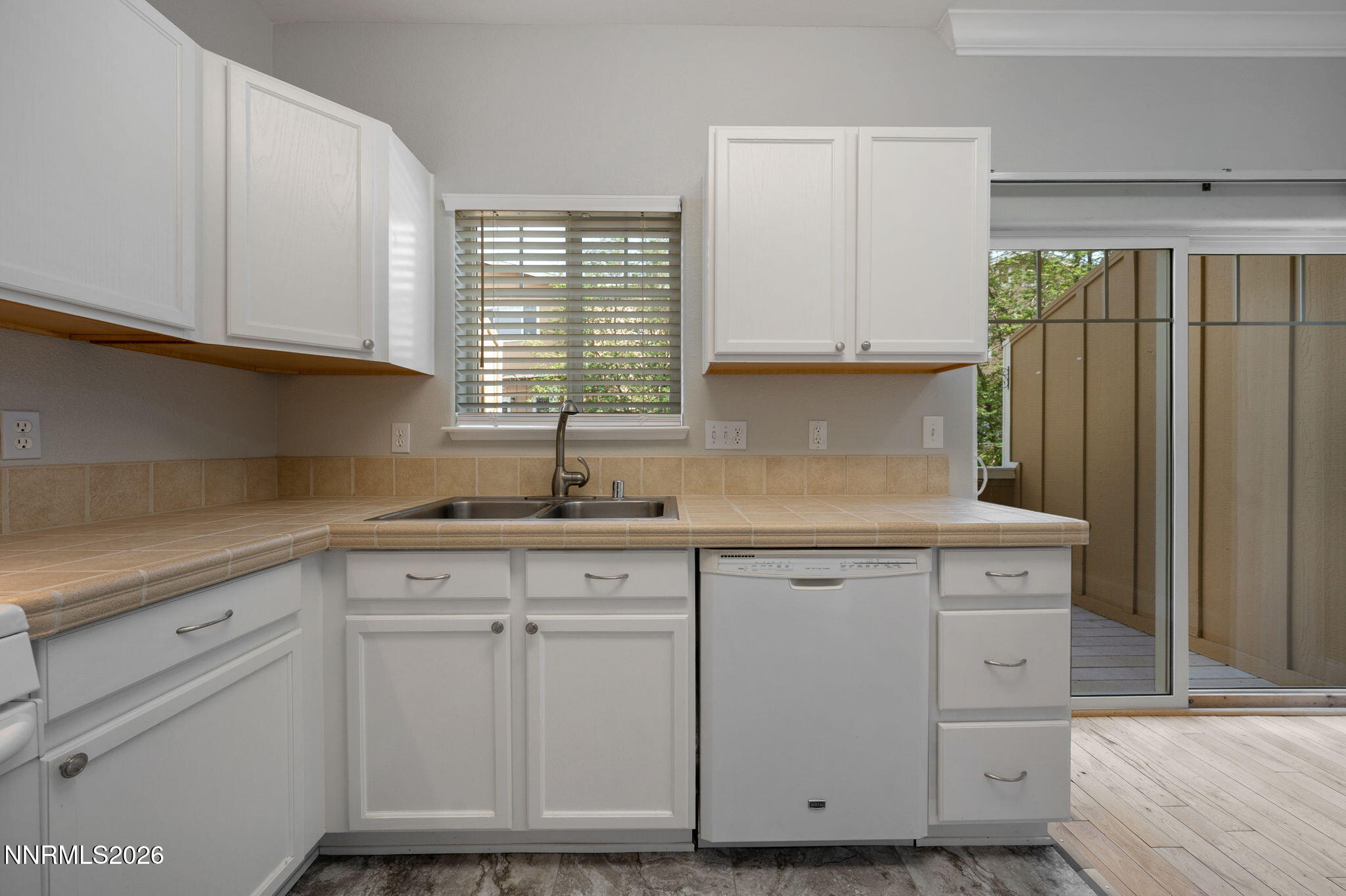 4610 Kathleen Denise Lane Reno, NV 89503 - Photo 5 of 24 5