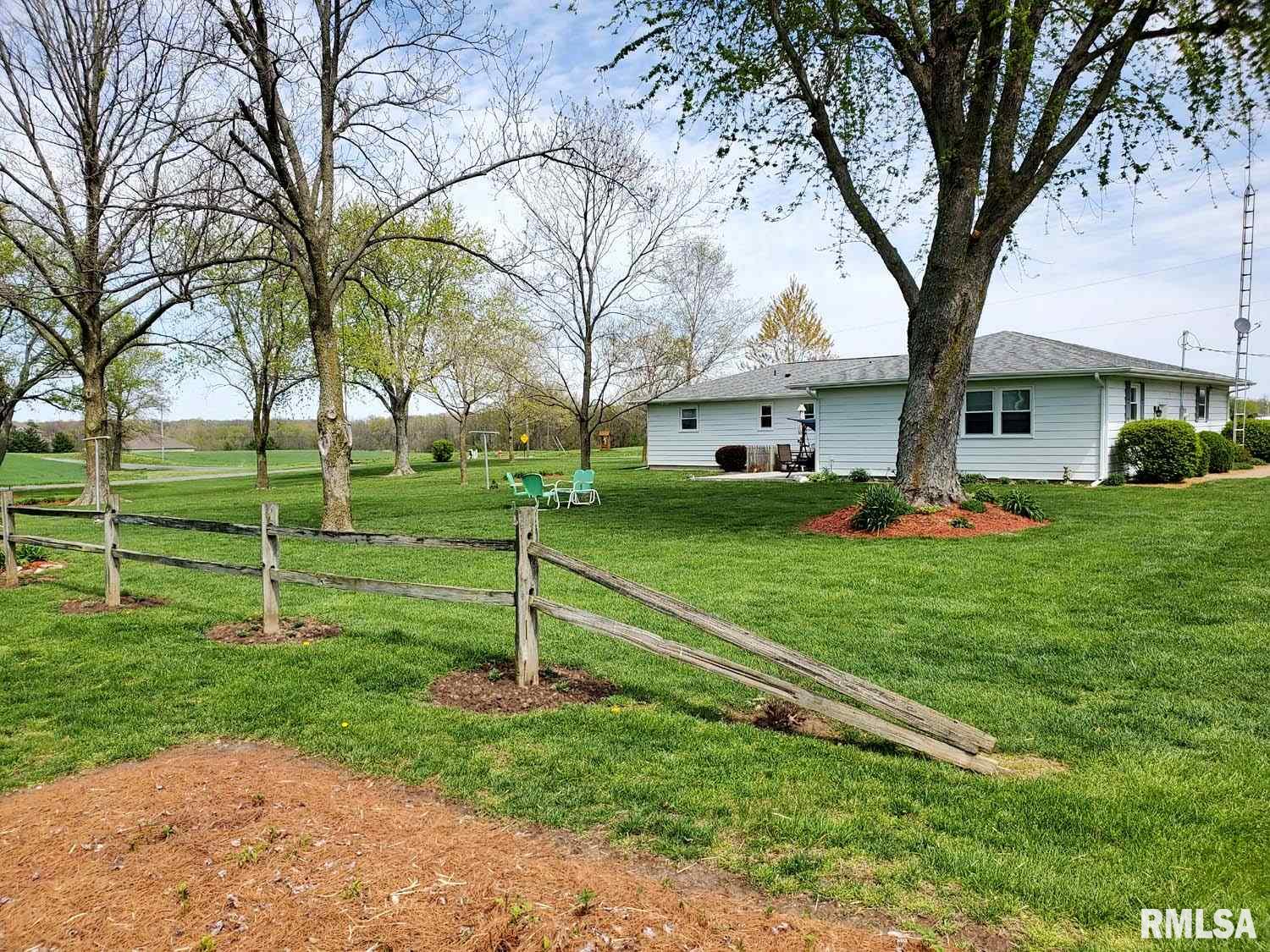 1167 Schwartz Road Centralia, IL 62801 - Photo 15 of 42