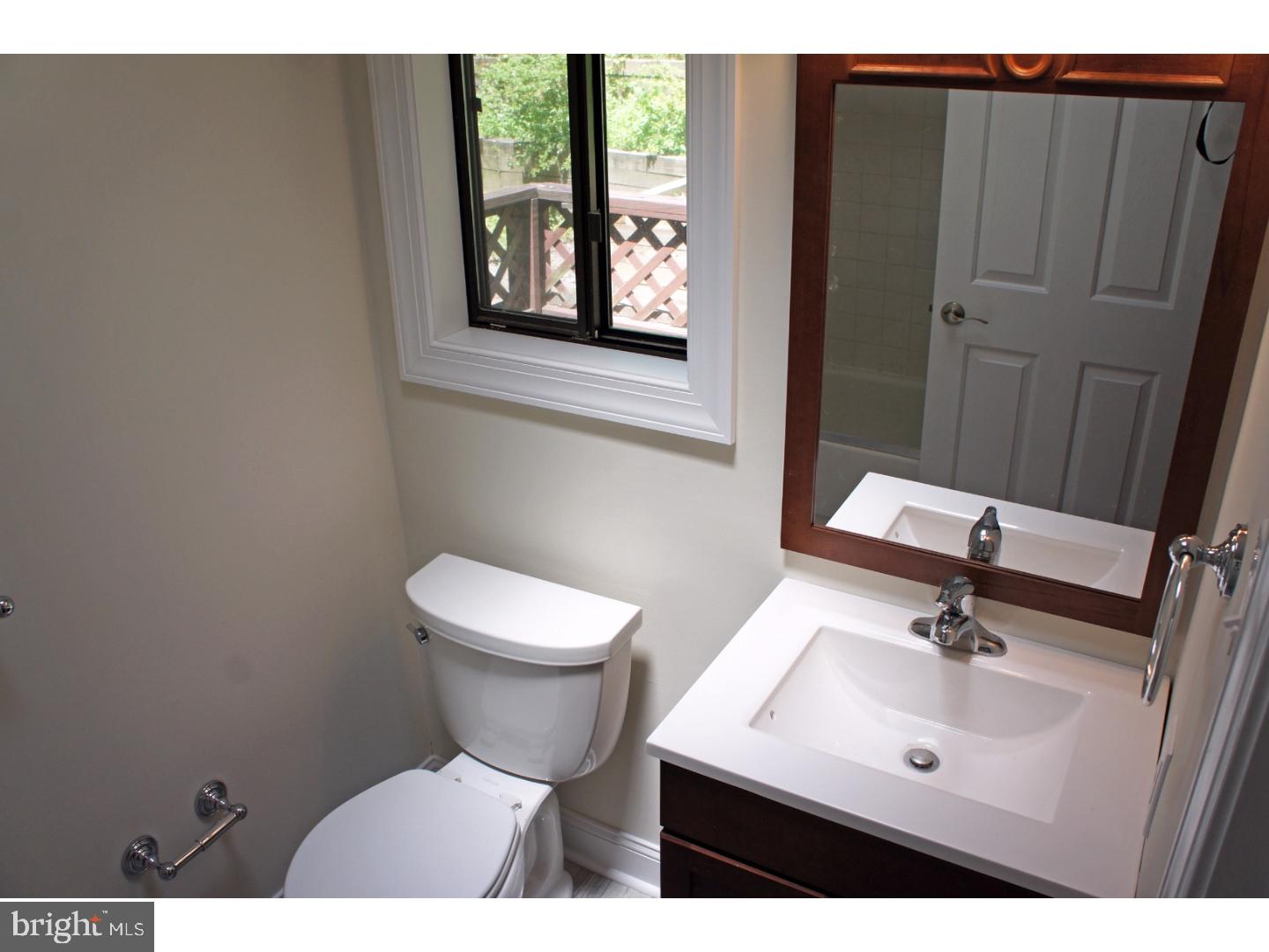 413 Oak Valley Road Media, PA 19063 - Photo 16 of 25 Bathroom