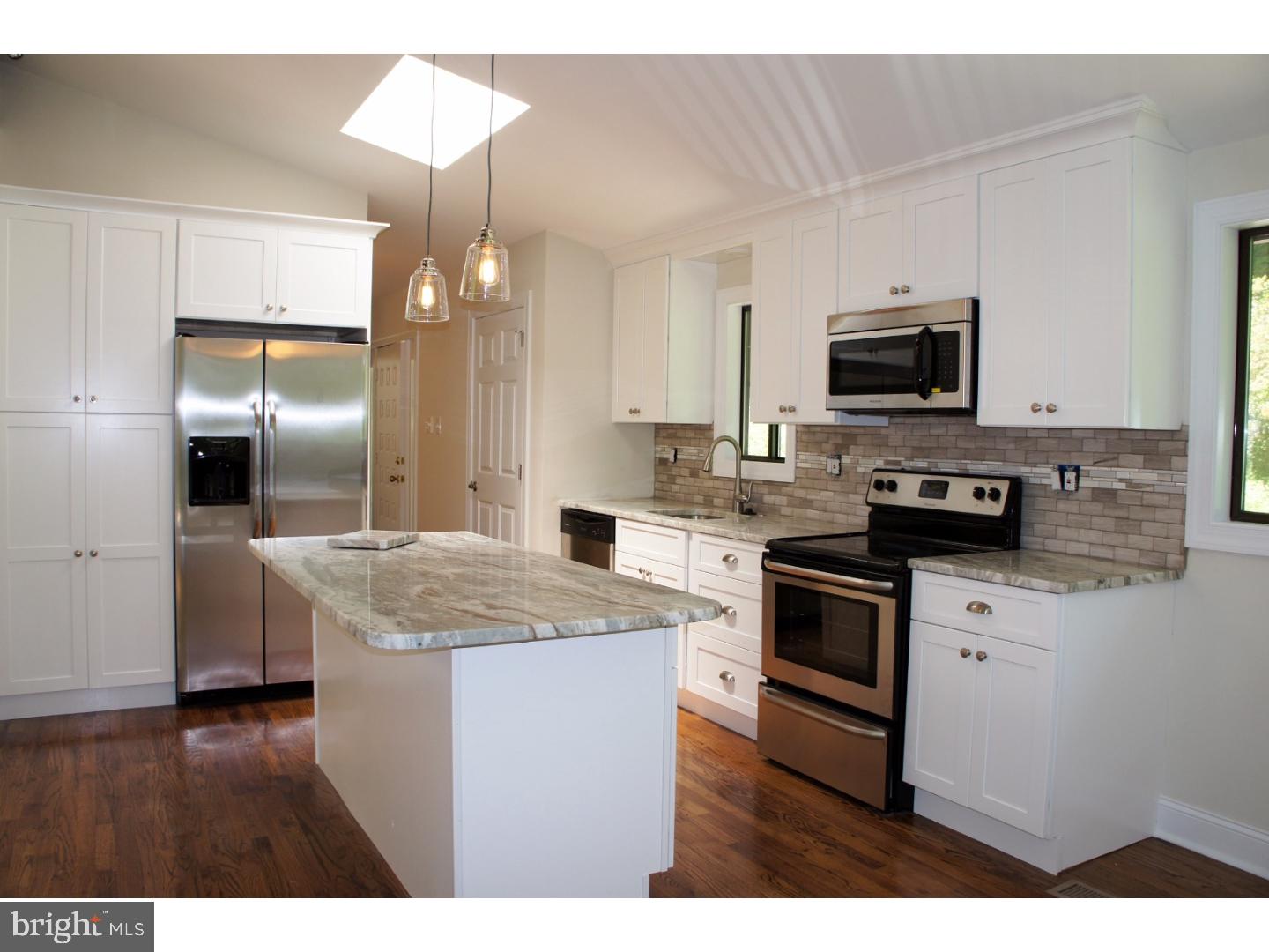413 Oak Valley Road Media, PA 19063 - Photo 6 of 25 Kitchen