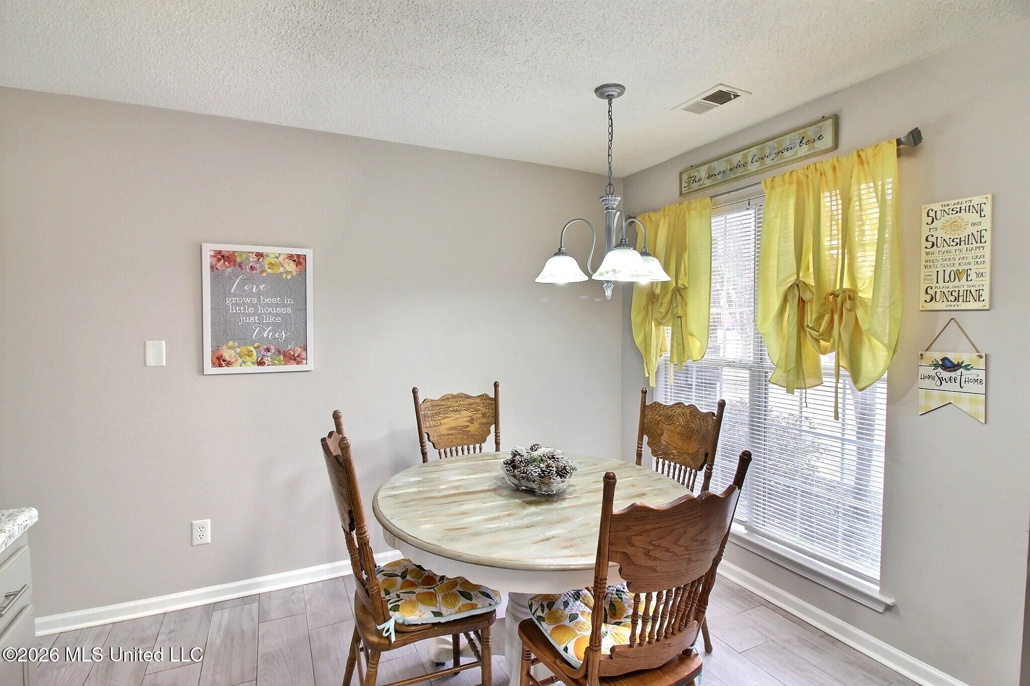 6430 Sandbourne West Olive Branch, MS 38654 - Photo 11 of 26 Breakfast Area
