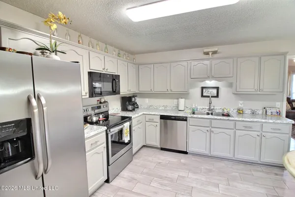 $320,000 | 6430 Sandbourne West, Olive Branch, MS 38654
