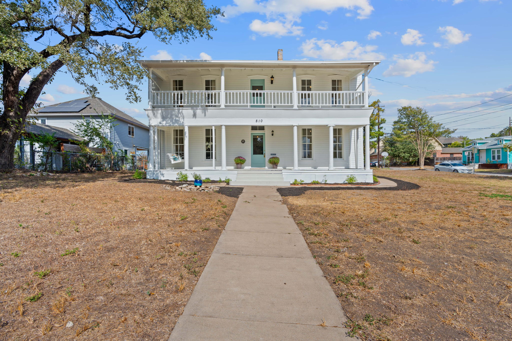 810 East 13th Street Austin, TX 78702 - Photo 28 of 39 front view of a building