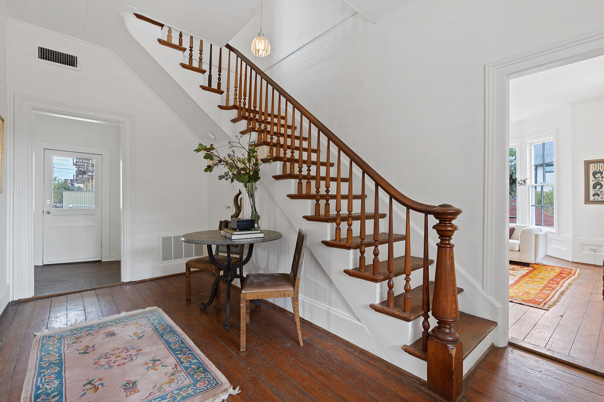 810 East 13th Street Austin, TX 78702 - Photo 8 of 39 a view of an entryway with wooden floor