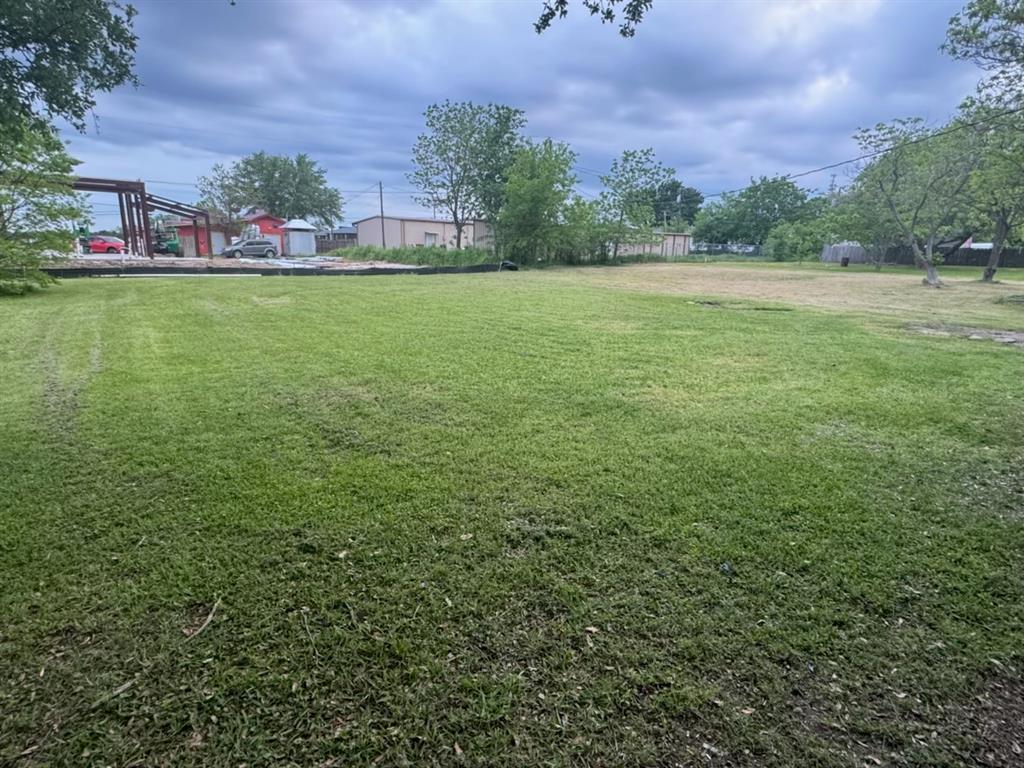 445 Canal Street Quinlan, TX 75474 - Photo 19 of 23 a view of outdoor space and city view