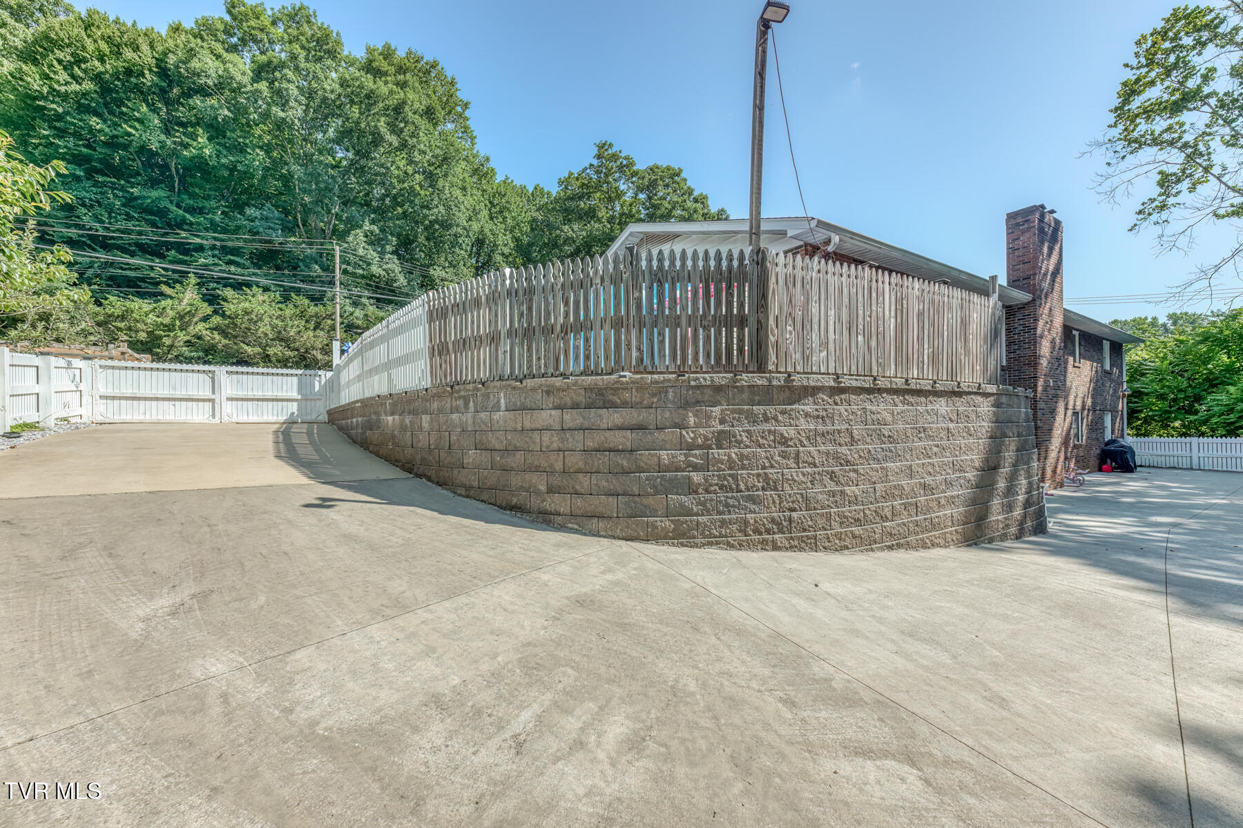 901 Cherokee Road Johnson City, TN 37604 - Photo 39 of 54 901 Cherokee Rd-44