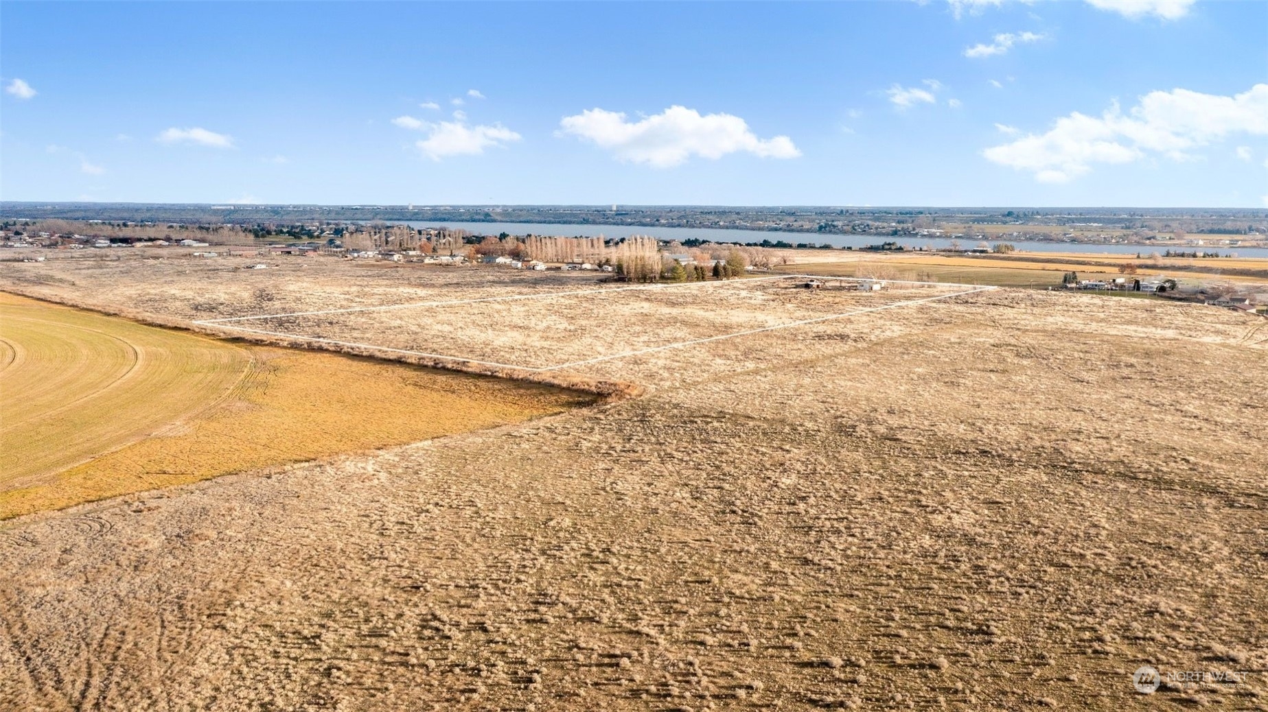 3590 Rd F Northeast Moses Lake, WA 98837 - Photo 5 of 26 Gallery Image 5