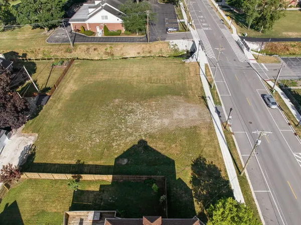 $33,000 | 652 Penfield Street, Beecher, IL 60401