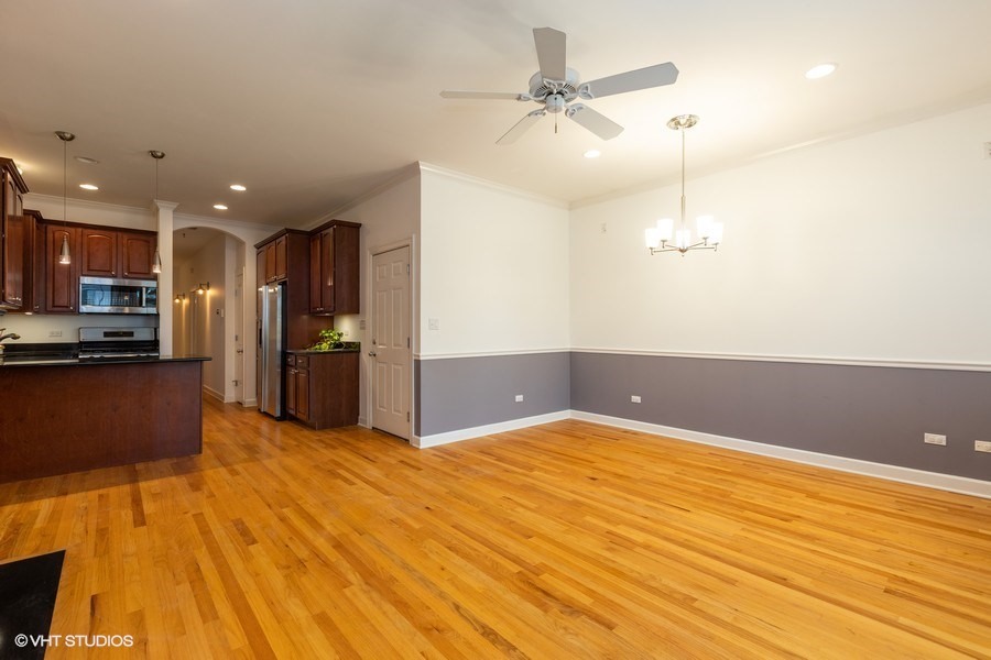 3249 North Racine Avenue, Unit 2 Chicago, IL 60657 - Photo 3 of 10