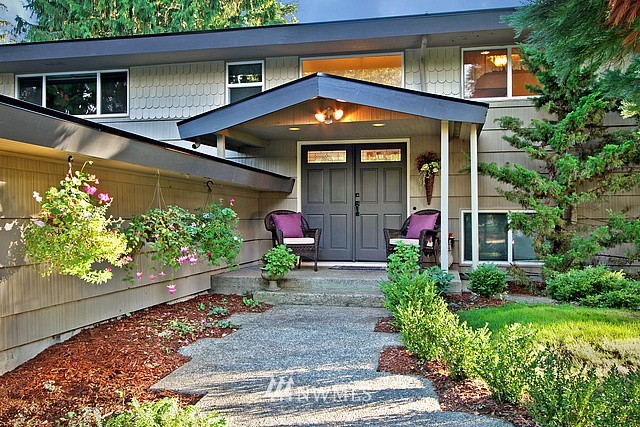 20561 Southeast 159th Street Renton, WA 98059 - Photo 2 of 20
