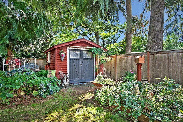 20561 Southeast 159th Street Renton, WA 98059 - Photo 18 of 20
