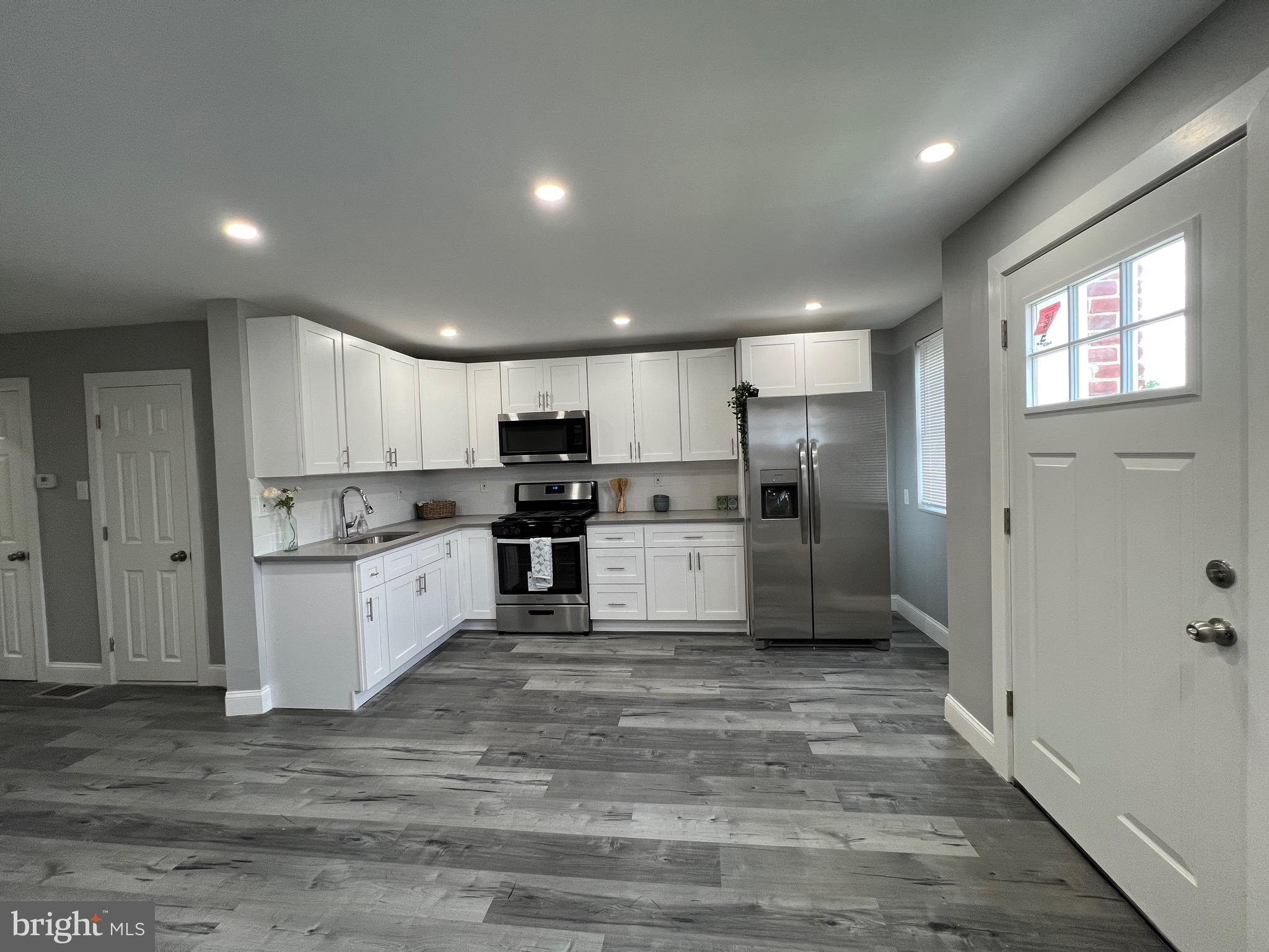 1005 Pine Road Sharon Hill, PA 19079 - Photo 4 of 14 Gallery Image 4