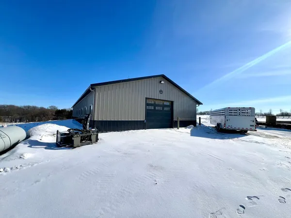 $575,000 | W10708 468th Avenue, Prescott, WI 54021