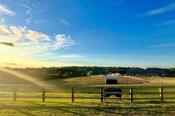 $575,000 | W10708 468th Avenue, Prescott, WI 54021