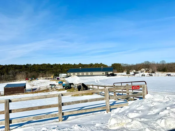 $575,000 | W10708 468th Avenue, Prescott, WI 54021