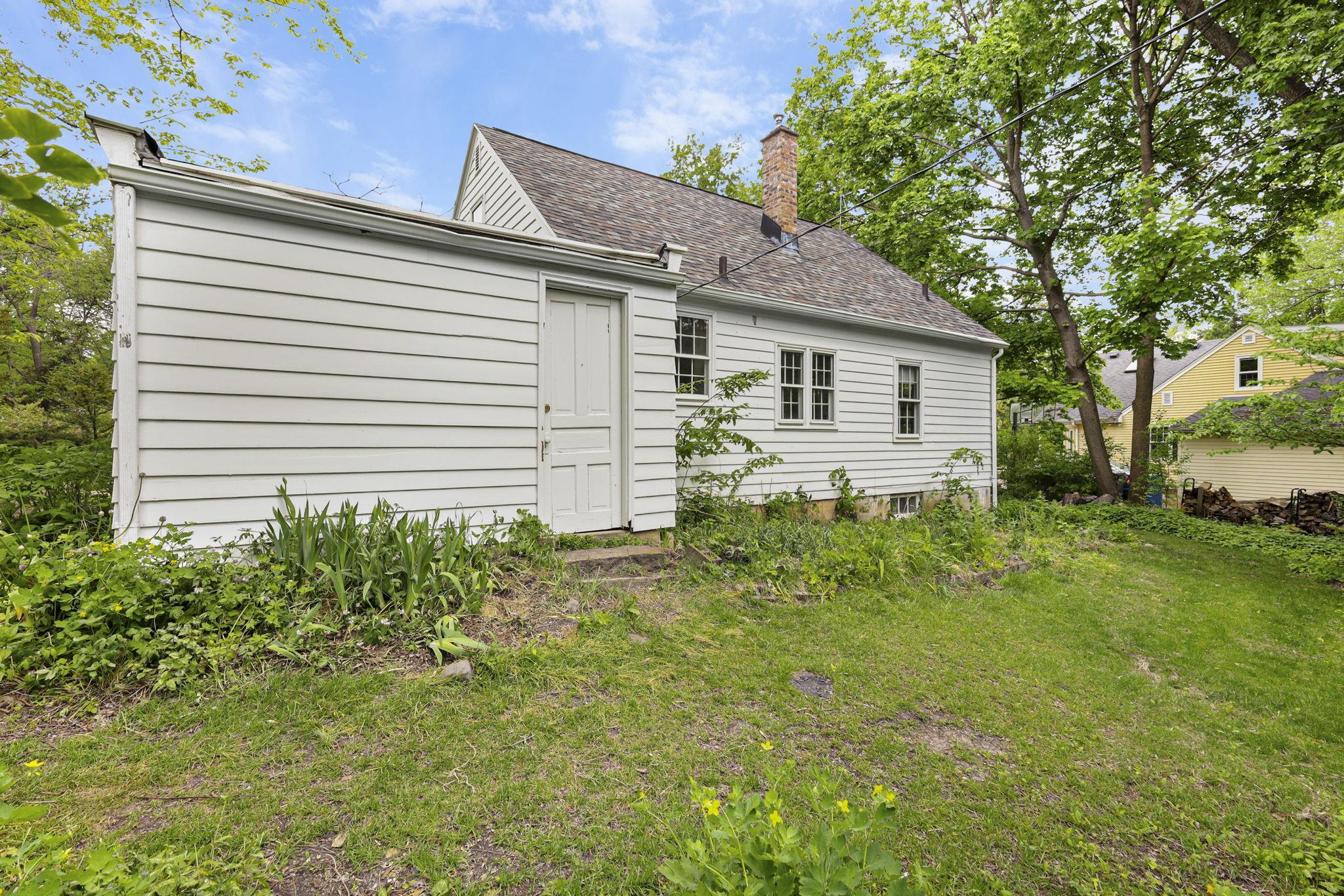 3209 Topping Road Madison, WI 53705 - Photo 29 of 34