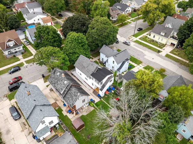 $189,900 | 1325-1327 North 15th Street, Sheboygan, WI 53081