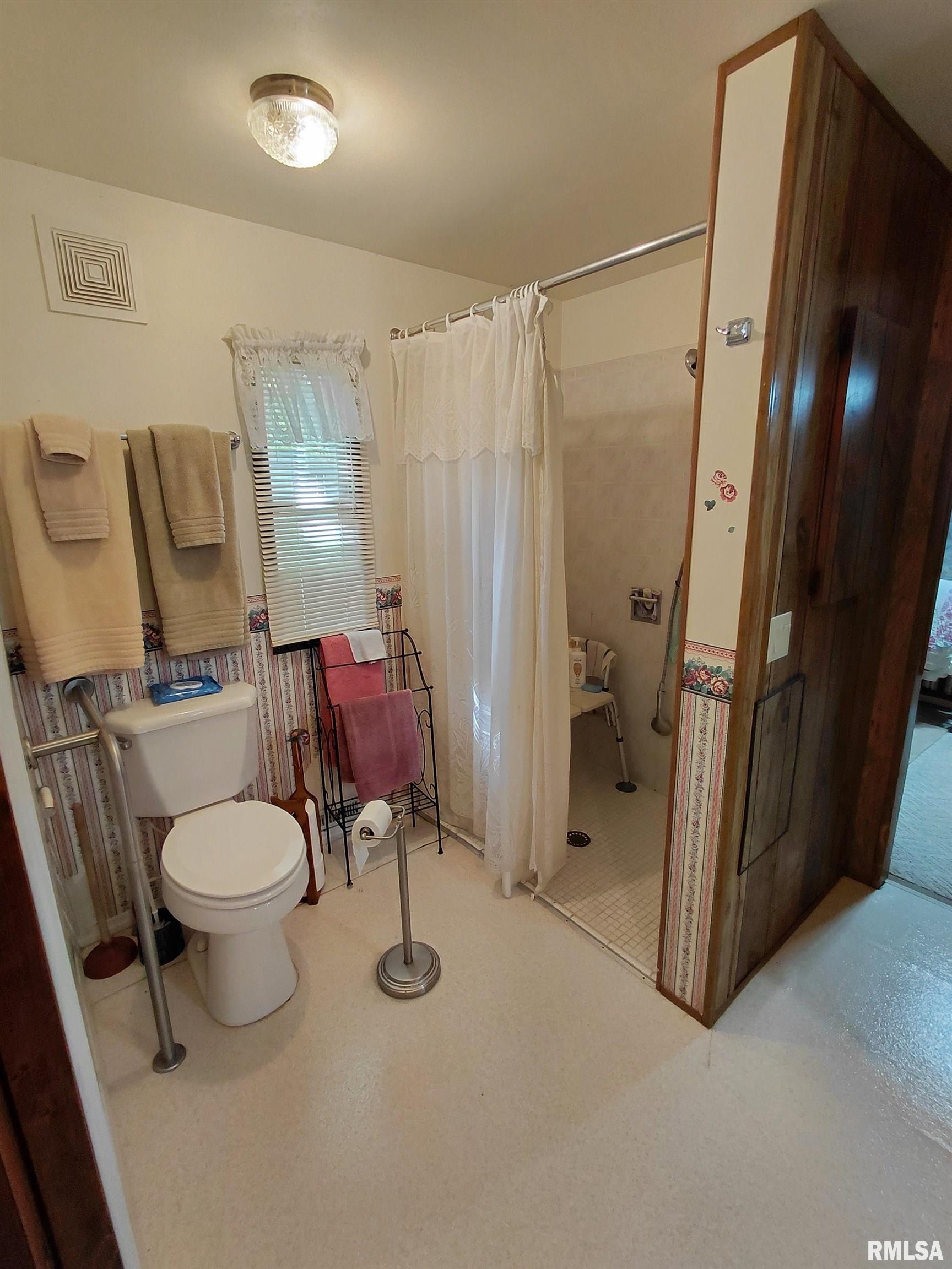 1100 West Locust Street Canton, IL 61520 - Photo 20 of 39