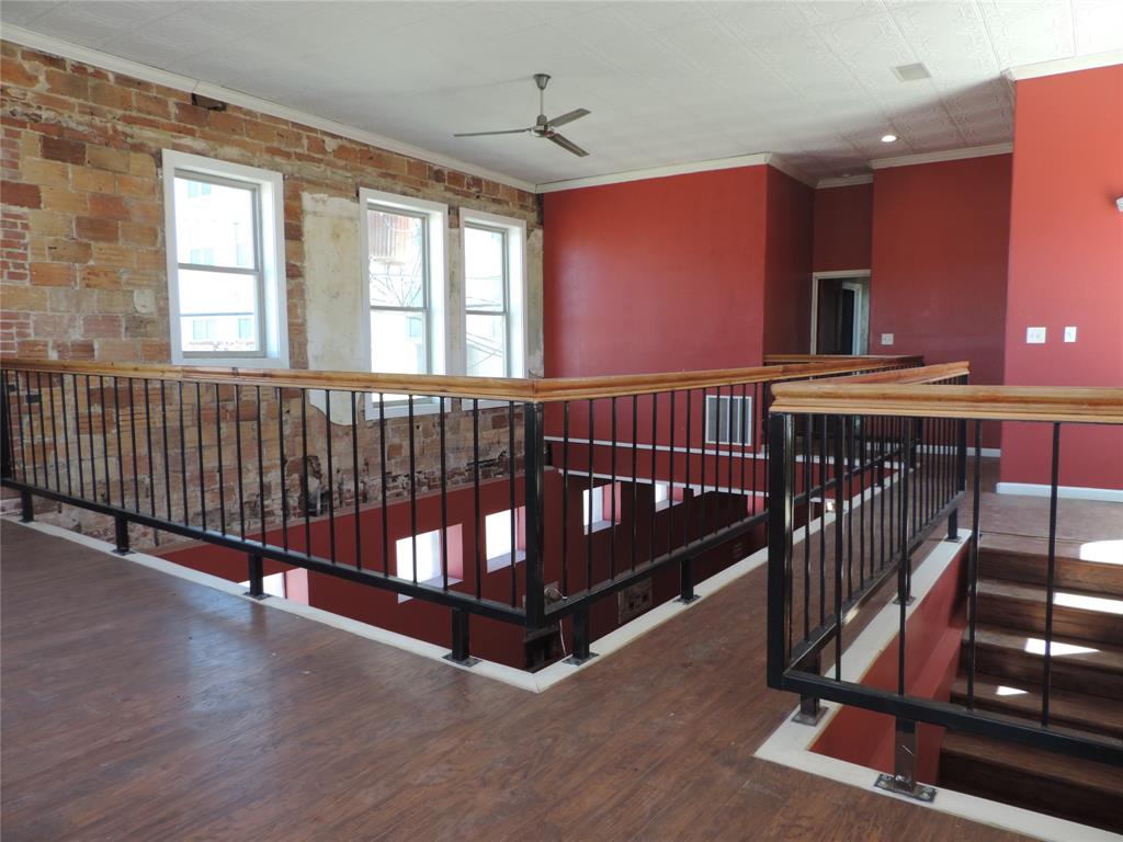 112 South Austin Street Ranger, TX 76470 - Photo 19 of 40 a view of a balcony with staircase