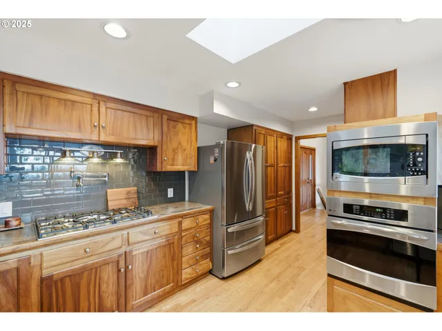 $939,900 | 21645 Southwest McCormick Hill Road, Hillsboro, OR 97123