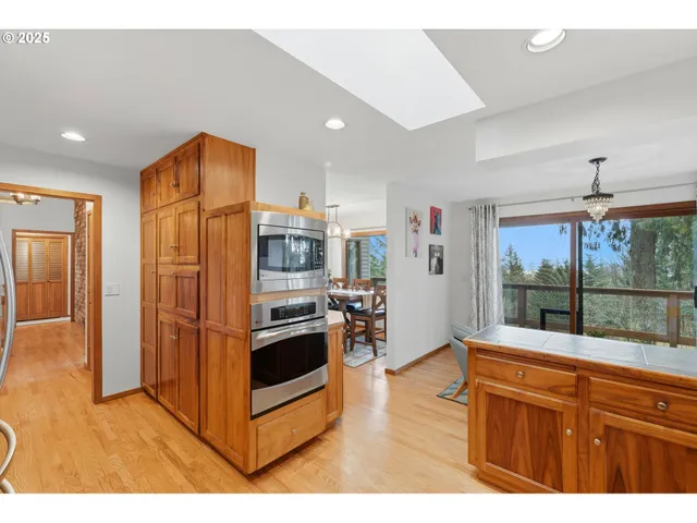 $939,900 | 21645 Southwest McCormick Hill Road, Hillsboro, OR 97123