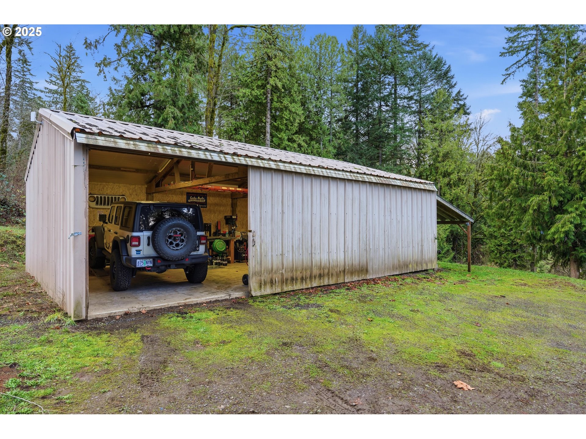 21645 Southwest McCormick Hill Road Hillsboro, OR 97123 - Photo 33 of 47 a view of a car garage