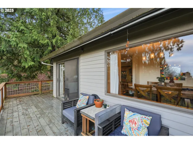 $939,900 | 21645 Southwest McCormick Hill Road, Hillsboro, OR 97123