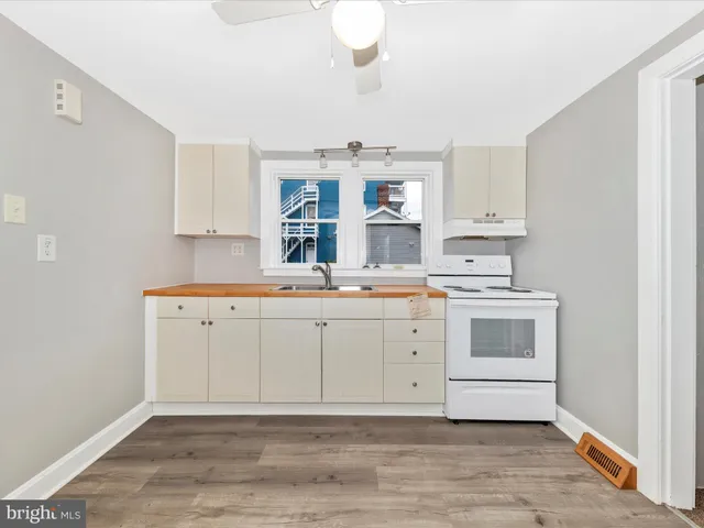 $300,000 | 15733-15735 Fenton Avenue, Williamsport, MD 21795