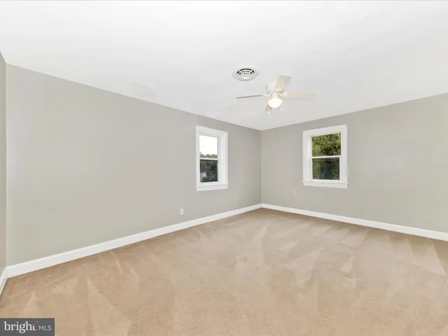 $300,000 | 15733-15735 Fenton Avenue, Williamsport, MD 21795