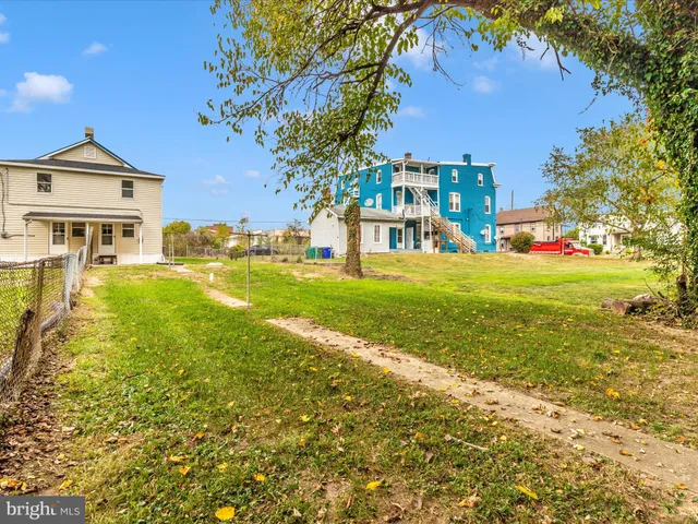 $300,000 | 15733-15735 Fenton Avenue, Williamsport, MD 21795