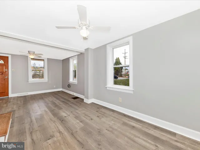 $300,000 | 15733-15735 Fenton Avenue, Williamsport, MD 21795