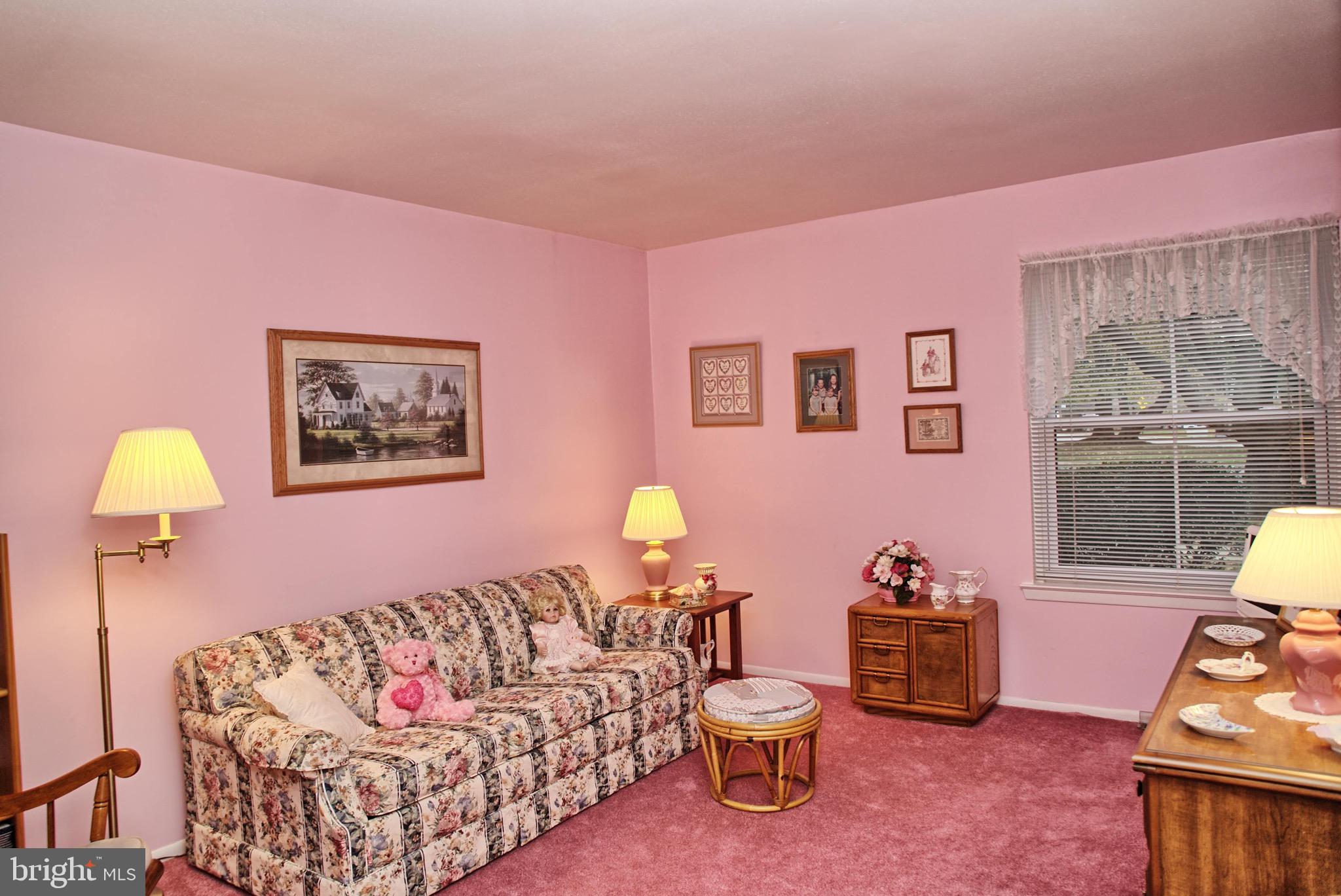1404 Raintree Lane Malvern, PA 19355 - Photo 8 of 12 Gallery Image 8