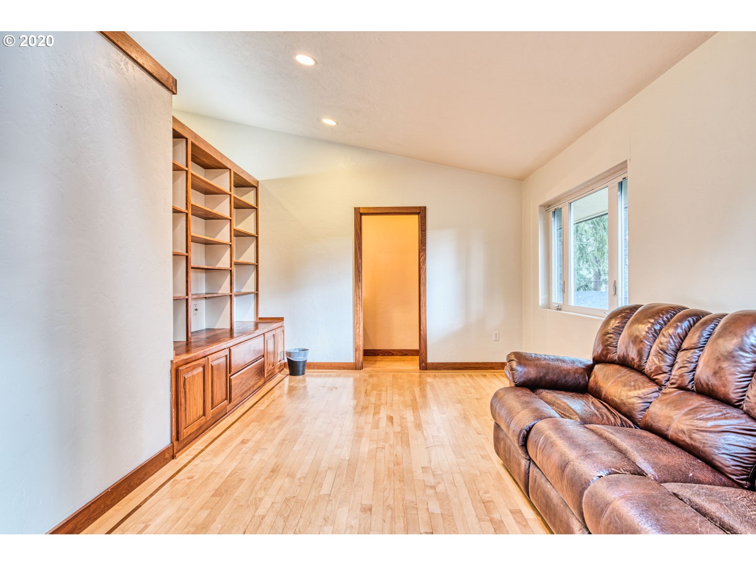 605 East 50th Avenue Eugene, OR 97405 - Photo 14 of 32