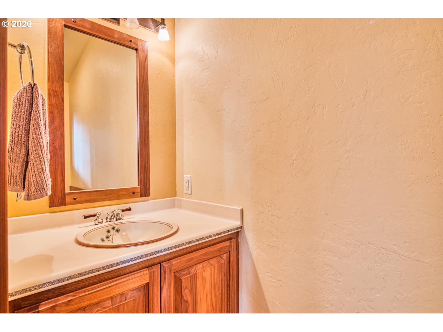 605 East 50th Avenue Eugene, OR 97405 - Photo 17 of 32