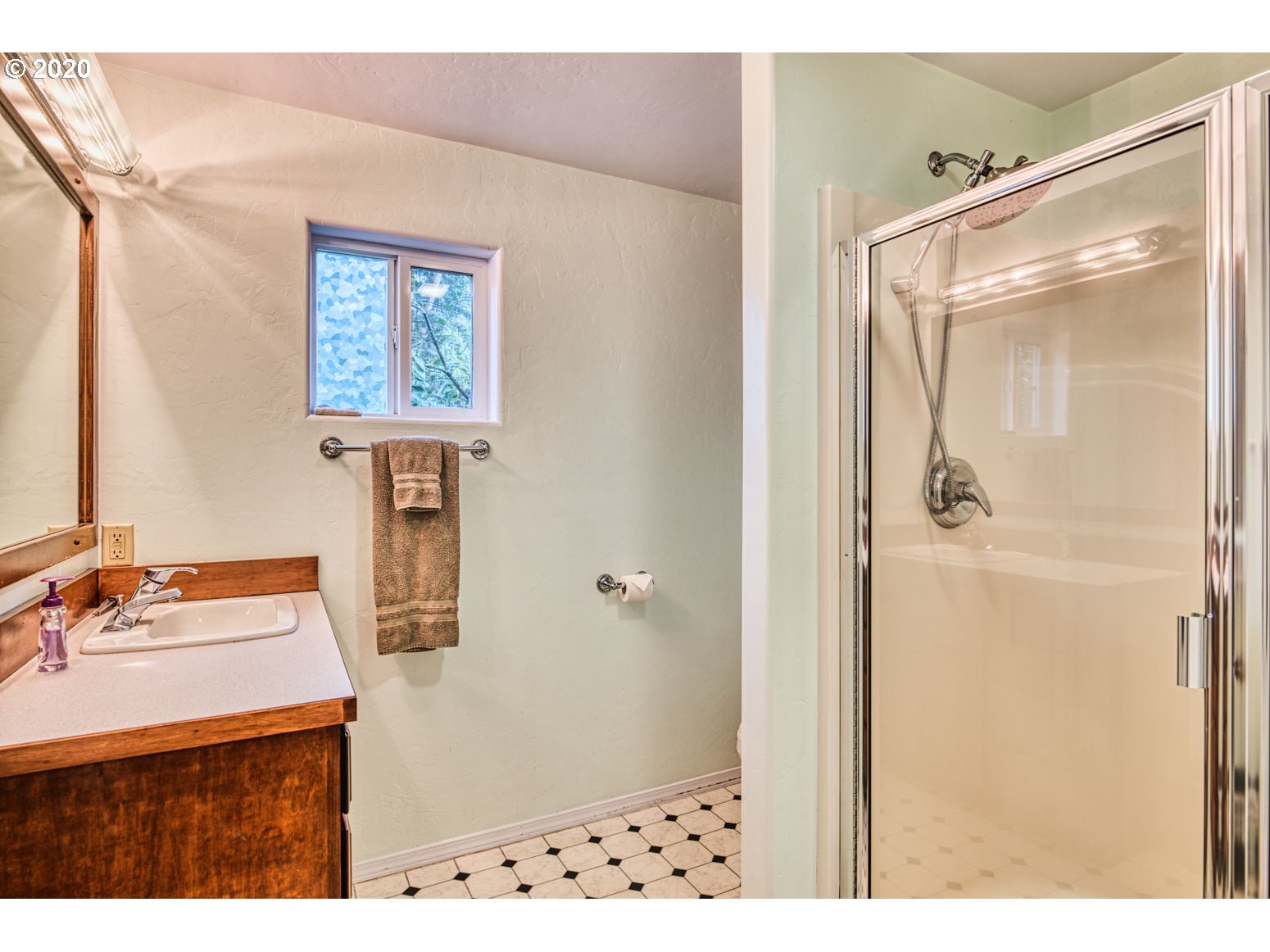 605 East 50th Avenue Eugene, OR 97405 - Photo 28 of 32