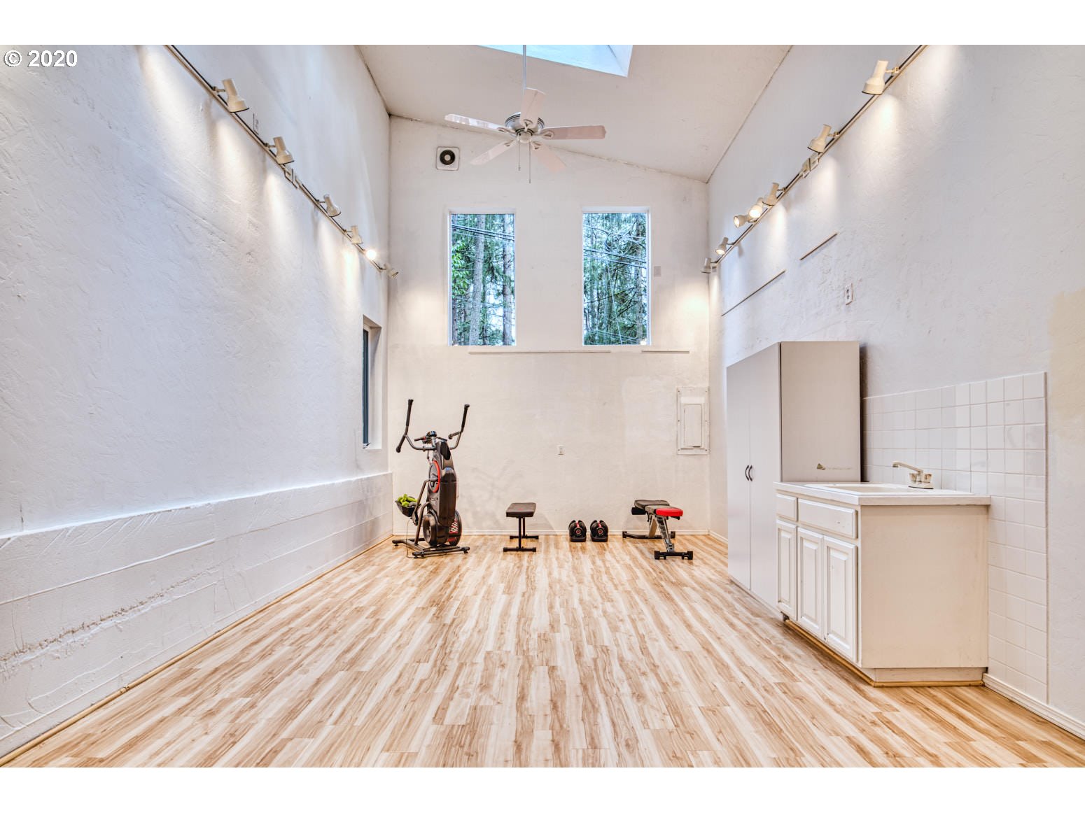 605 East 50th Avenue Eugene, OR 97405 - Photo 29 of 32