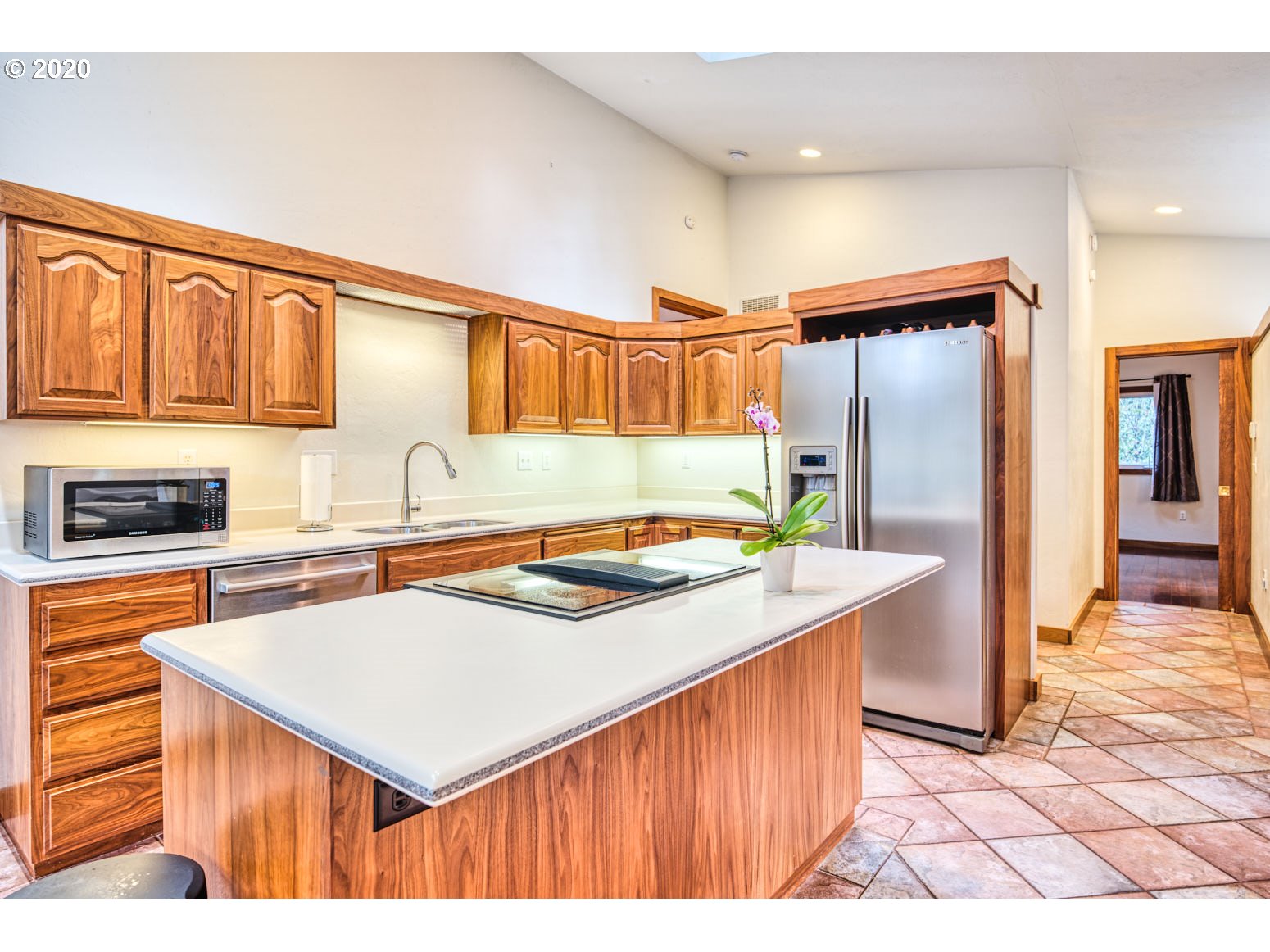 605 East 50th Avenue Eugene, OR 97405 - Photo 6 of 32