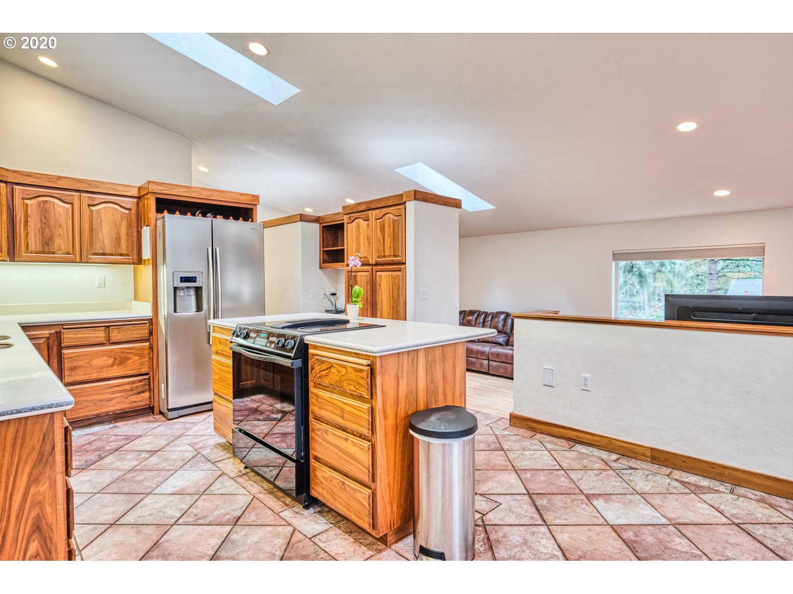 605 East 50th Avenue Eugene, OR 97405 - Photo 10 of 32