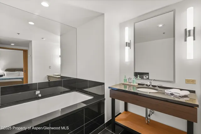 $1,900,000 | 130 Wood Road, Unit 625, Snowmass Village, CO 81615